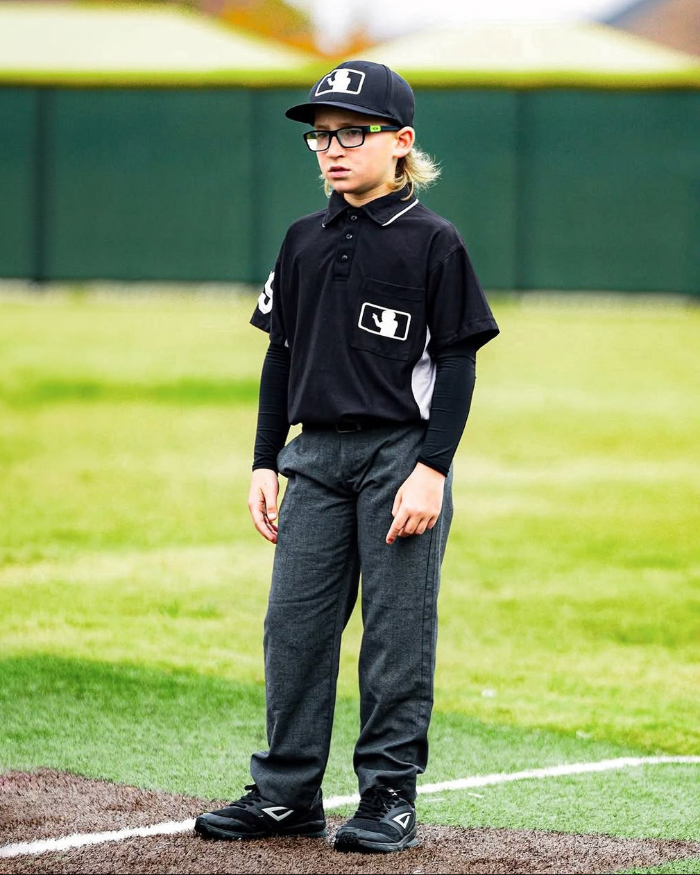 umpire_shoes_3N2_all_black