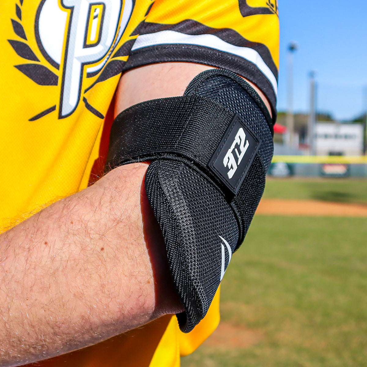 BATTER'S ELBOW GUARD
